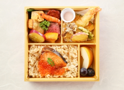 サーモンはらこめし弁当